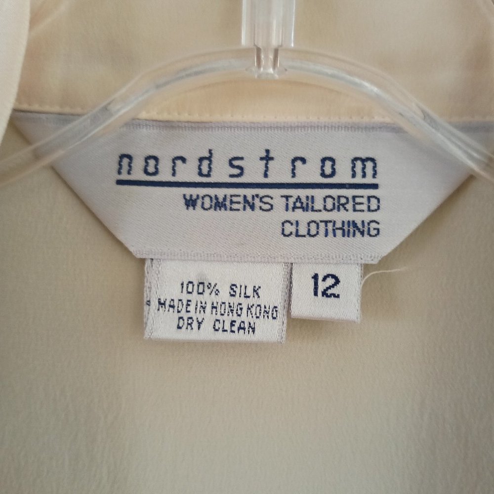 Vintage 1980's  100% Silk Crepe Cream - Picture 3 of 3